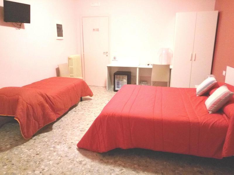 Michelangelo Rooms Catania Bagian luar foto