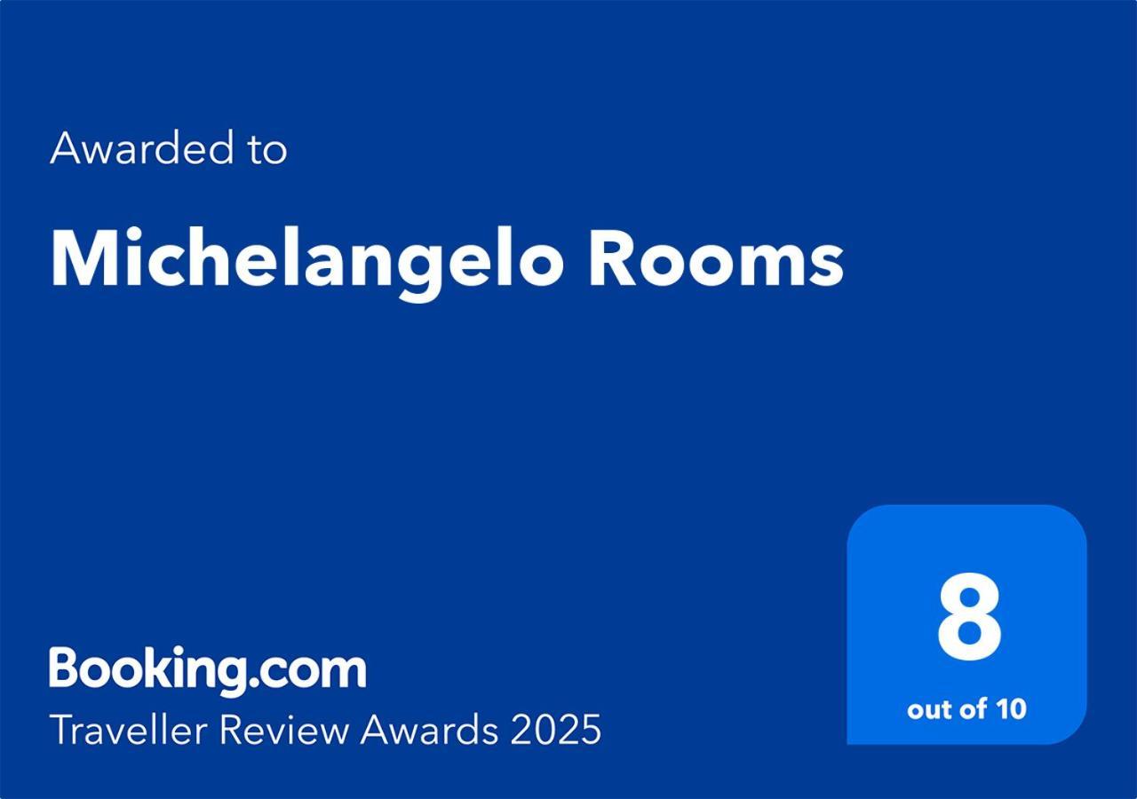 Michelangelo Rooms Catania Bagian luar foto
