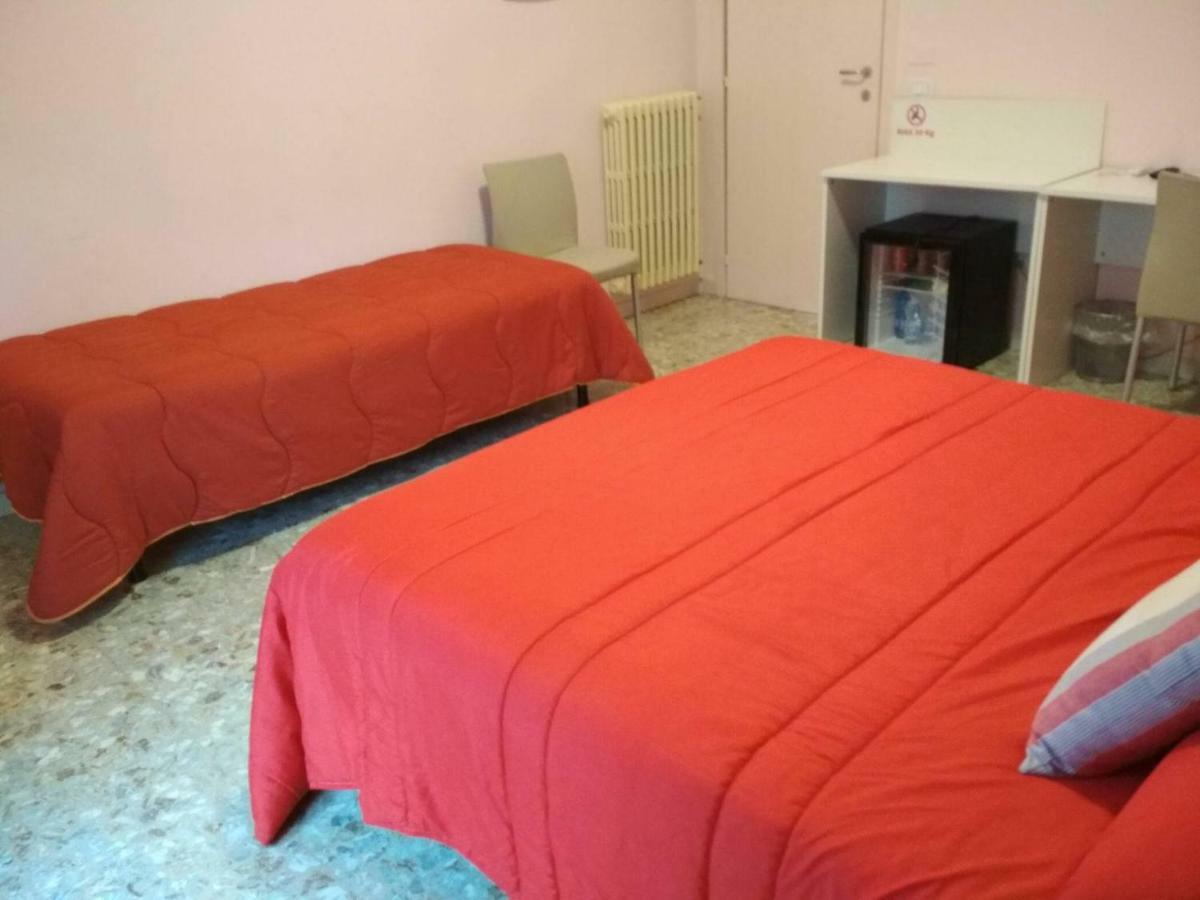 Michelangelo Rooms Catania Bagian luar foto
